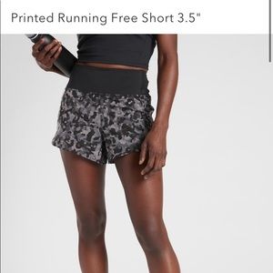 Athleta printed running free short 3.5 Clearance